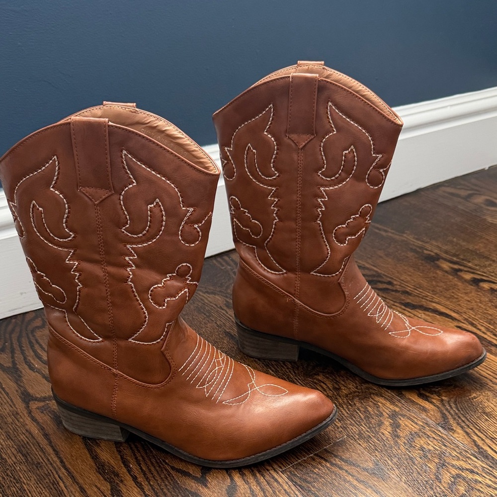 Cowboy Boots - Picture 2 of 13